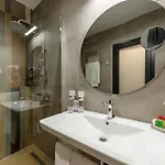 Hotel Park & Modar Devin