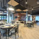 Hotel Park & Modar Devin