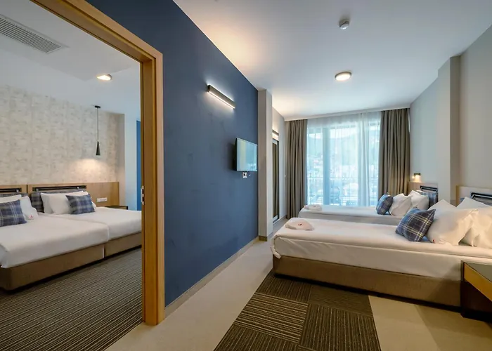 парк модър 4*