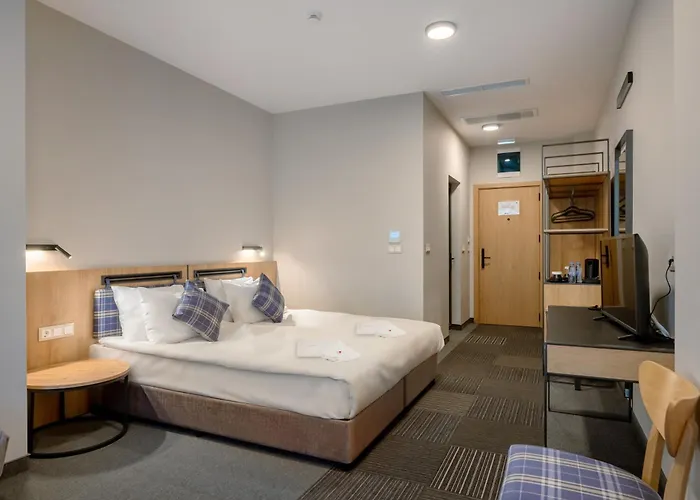 парк модър 4* Devin