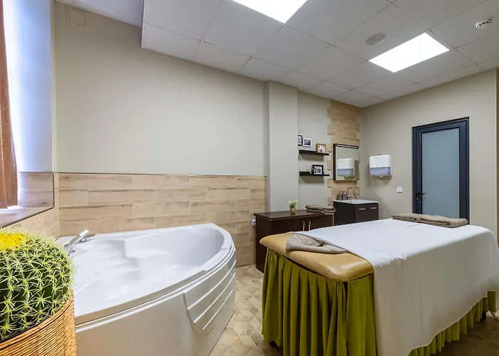 парк модър 4*