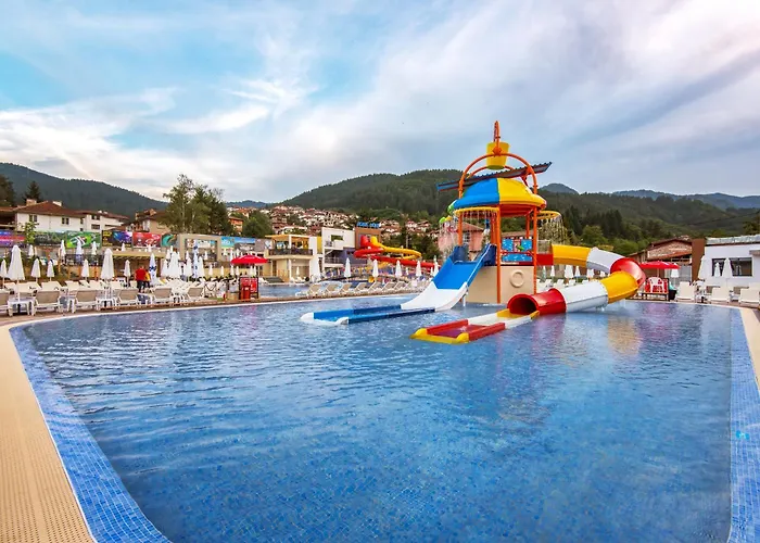 Hotel парк модър Devin