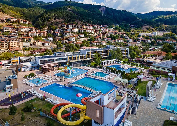 парк модър 4* Devin